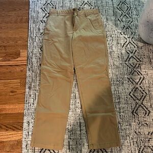 Dark khaki Banana Republic chino pant size 6